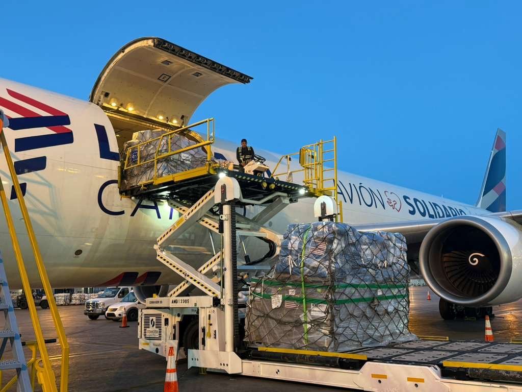 LATAM Cargo Surpasses 300 Tonnes of Aid to Venezuela via Solidarity Plane
